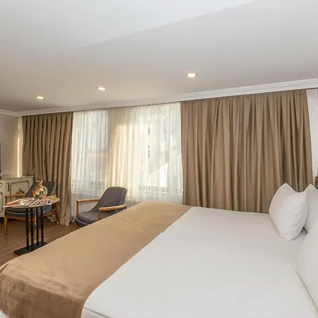 Hotel Almadina 3*