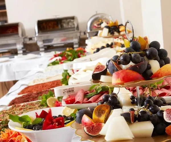 מלון Almadina 3*