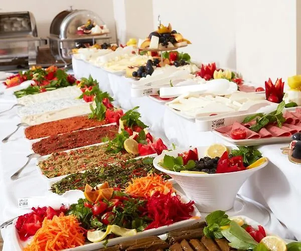 Almadina מלון 3*