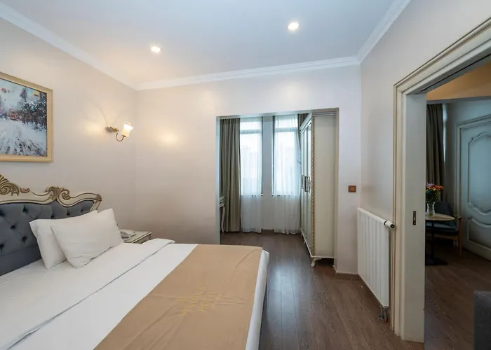 מלון Almadina 3*