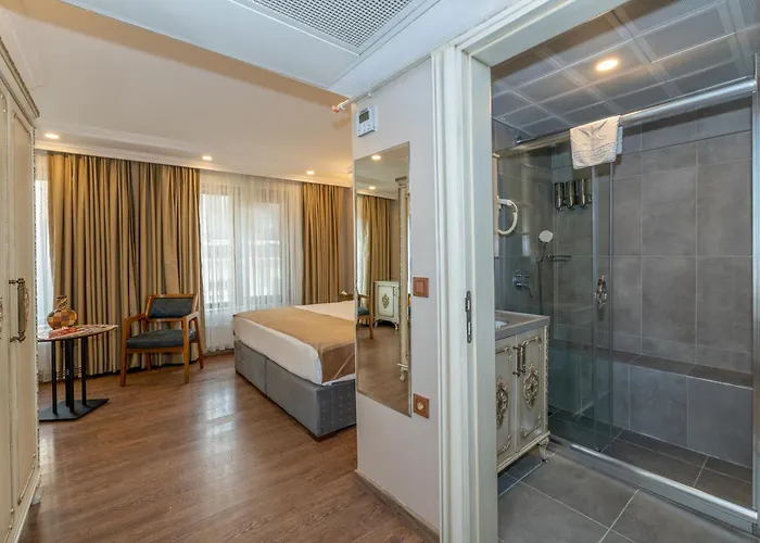 מלון Almadina 3*