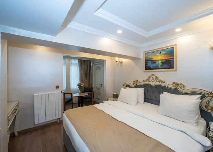 מלון Almadina 3*