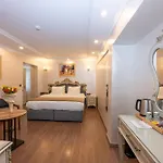 Hotel Almadina